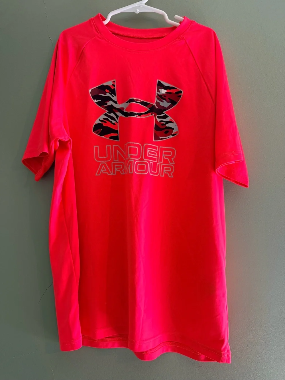 Under Armour Kids Bright Neon Pink Camo Logo Tee
